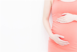 上海市怀孕期间怎么做胎儿亲子鉴定，在上海市哪些人群适合做无创胎儿亲子鉴定